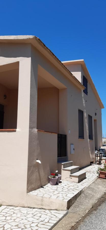 Casa Vacanza Costa Rossa Vista Mare Trinita d'Agultu e Vignola Exterior photo