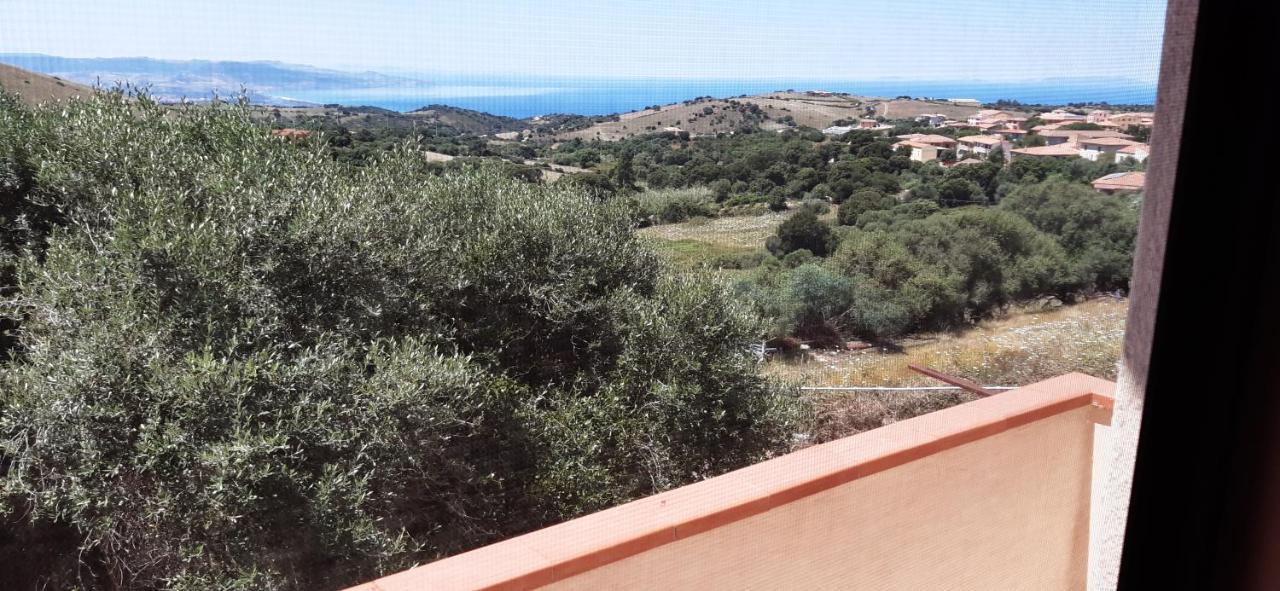Casa Vacanza Costa Rossa Vista Mare Trinita d'Agultu e Vignola Exterior photo